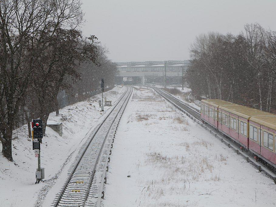 stasiun kereta api S-Bahn di selatan Südkreuz, Jerman (commons.wikimedia.org/Leonhard Lenz)
