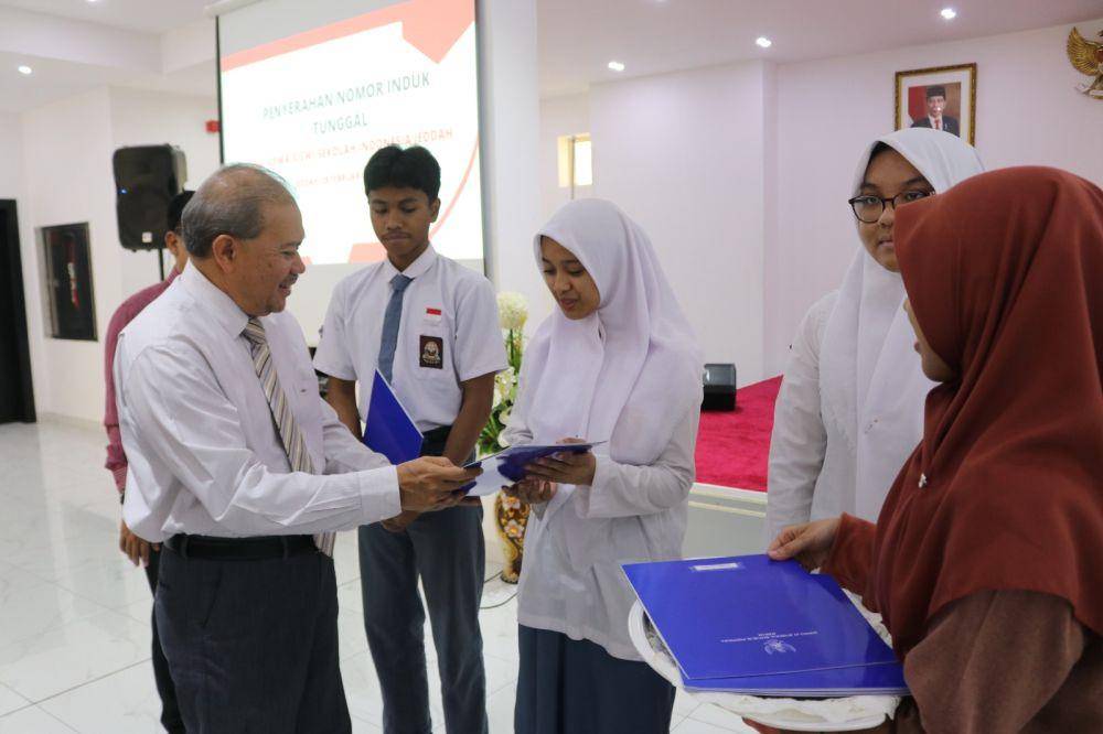 Pencatatan data dan NIT untuk para WNI tidak berdokumen di Jeddah, Arab Saudi. (dok. KJRI Jeddah)