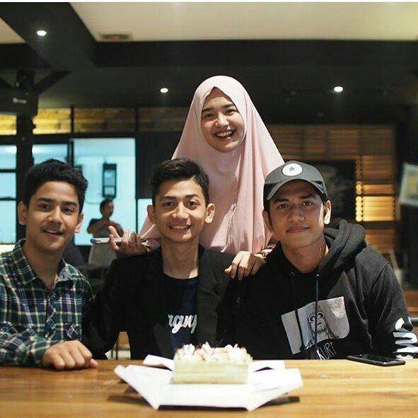 Syakir dan keluarga (Instagram.com/syakirdaulay)