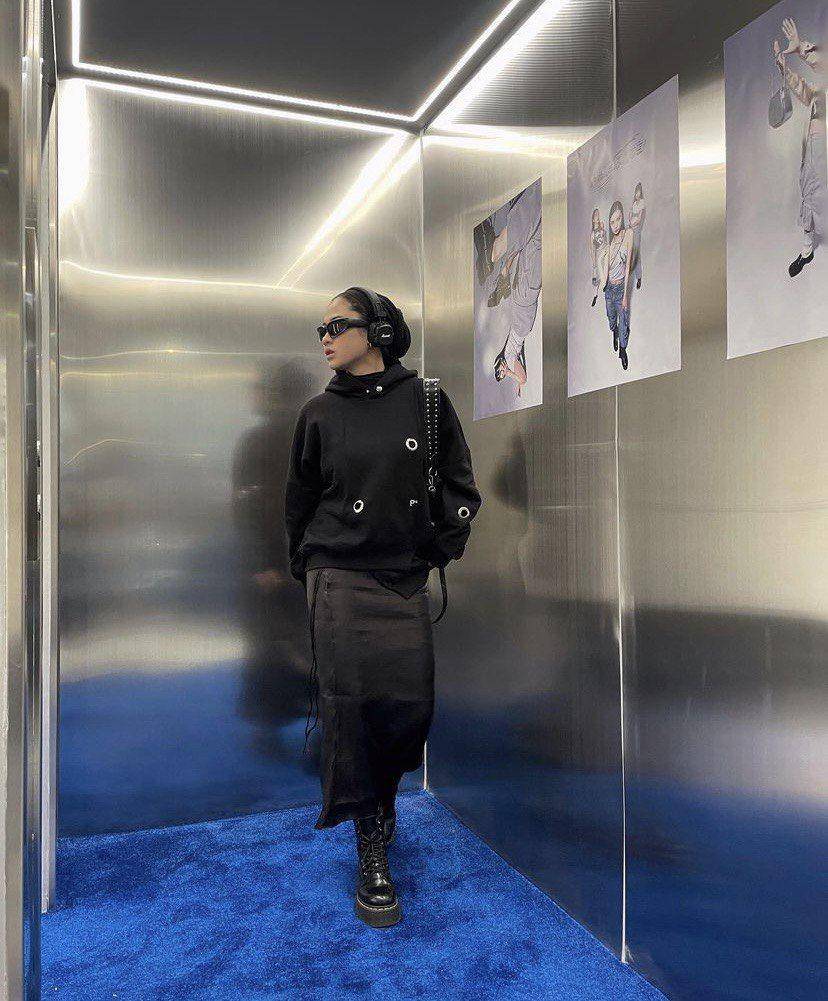 Inspirasi Outfit Gaya Boyish ala Salwa Febi (instagram.com/salwaturmeis_)