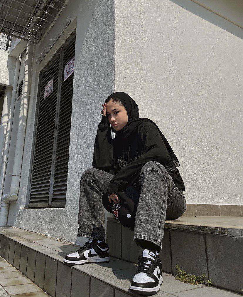 Inspirasi Outfit Gaya Boyish ala Salwa Febi (instagram.com/salwaturmeis_)