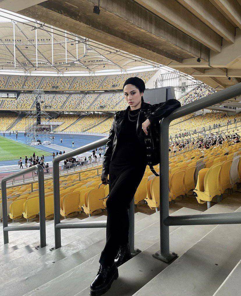 Inspirasi Outfit Gaya Boyish ala Salwa Febi (instagram.com/salwaturmeis_)