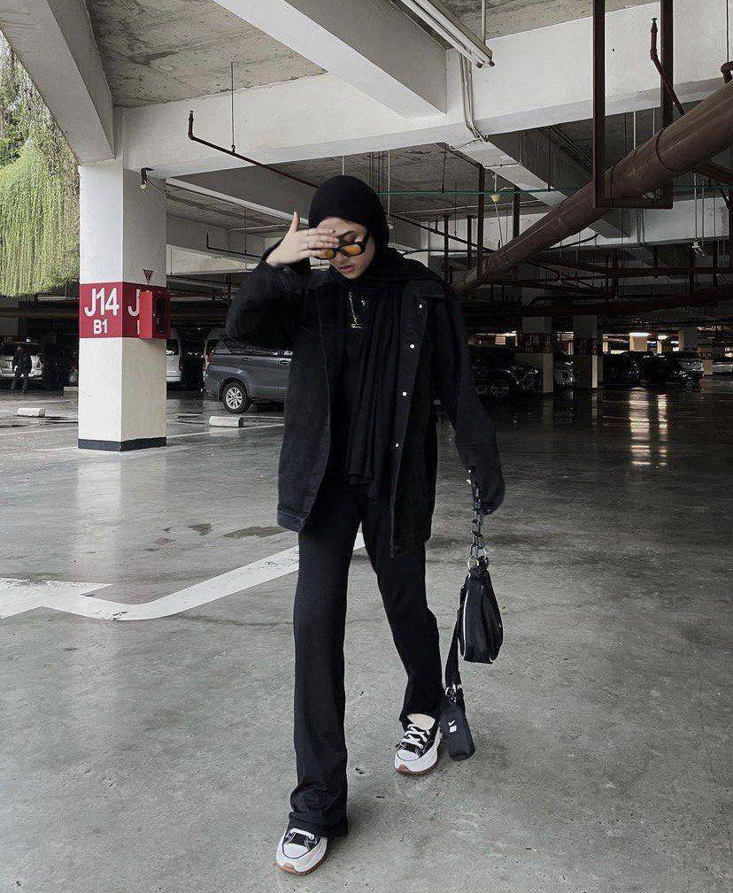 Inspirasi Outfit Gaya Boyish ala Salwa Febi (instagram.com/salwaturmeis_)