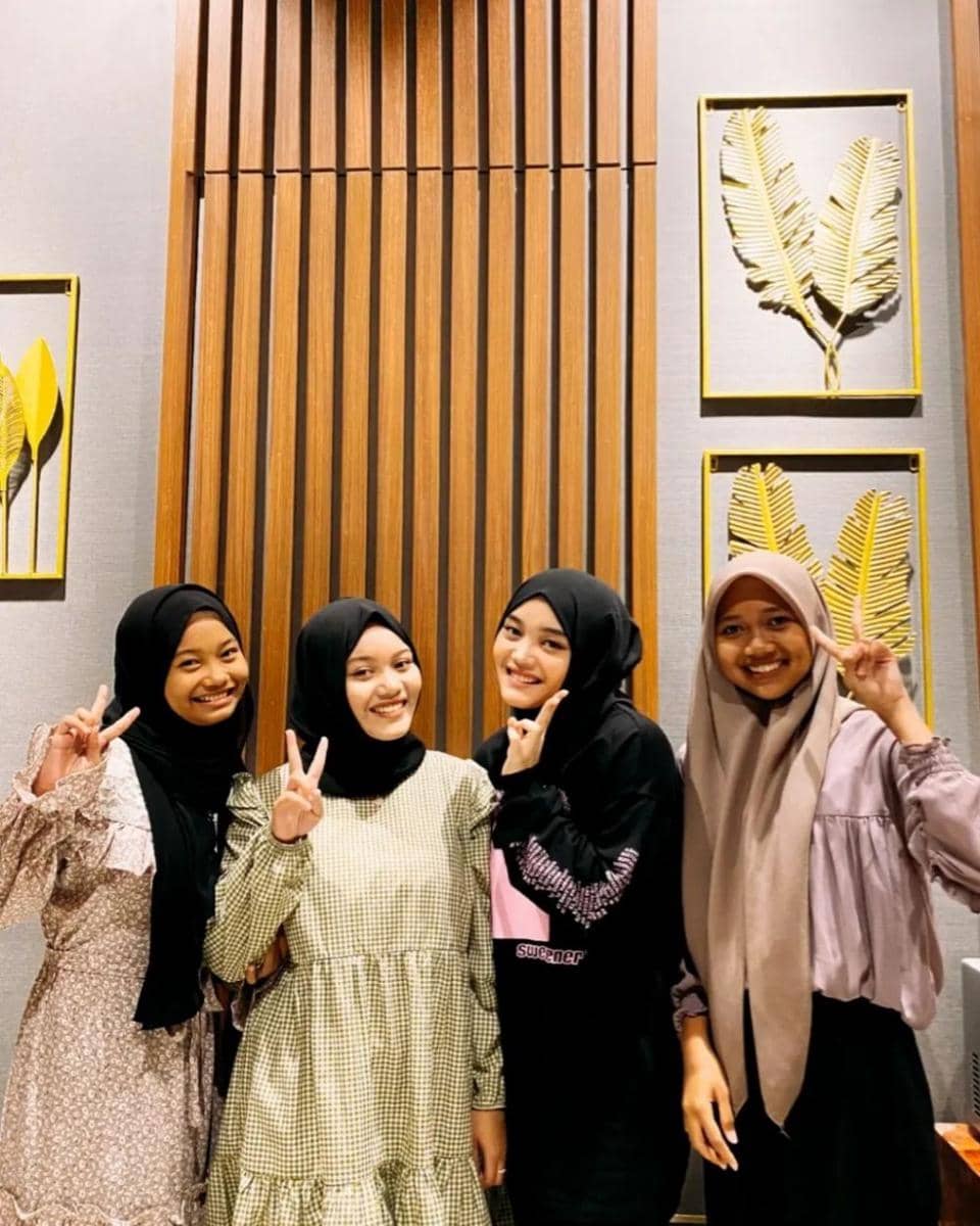 potret Putri Delina ketemu 'kembaran' (instagram.com/ssipaaa21)