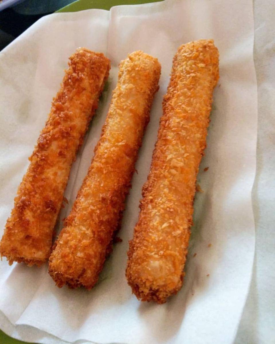 Ilustrasi lumpia sosis crispy (instagram.com/sushide27)