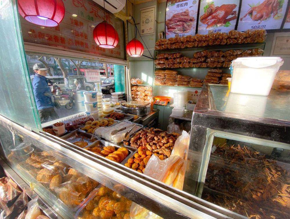 Niujie Night Market (instagram.com/wilsonsihan)