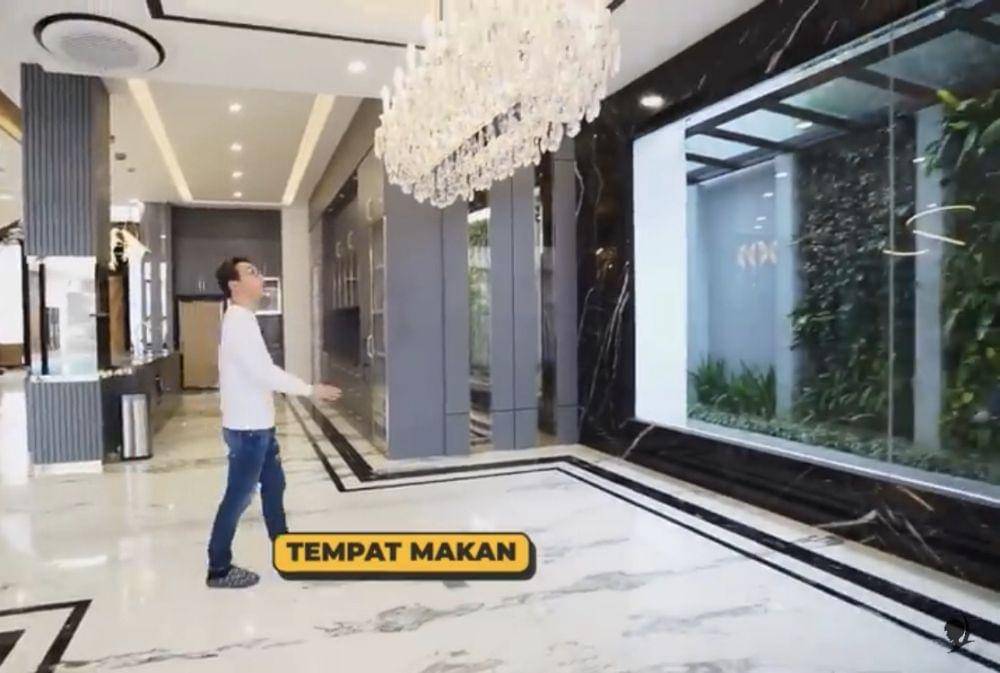 rumah baru dr. Richard Lee (youtube.com/dr. Richard Lee, MARS)