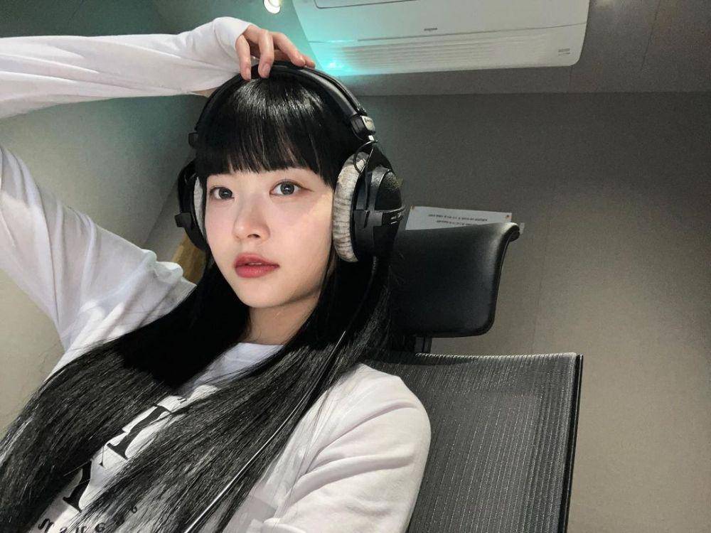 Eunchae LE SSERAFIM (instagram.com/hhh.e_c.v)