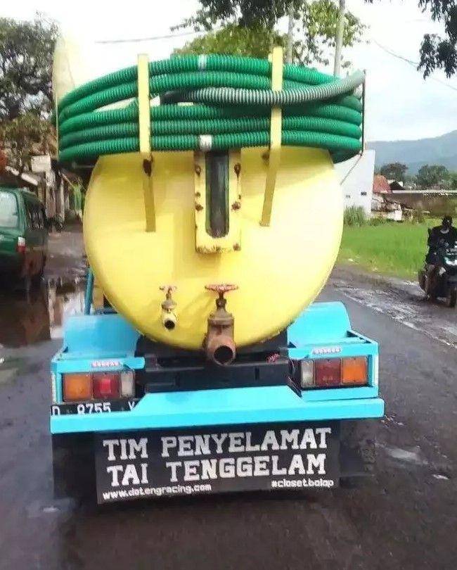 tulisan di truk sedot WC (instagram.com/sukijan.id)