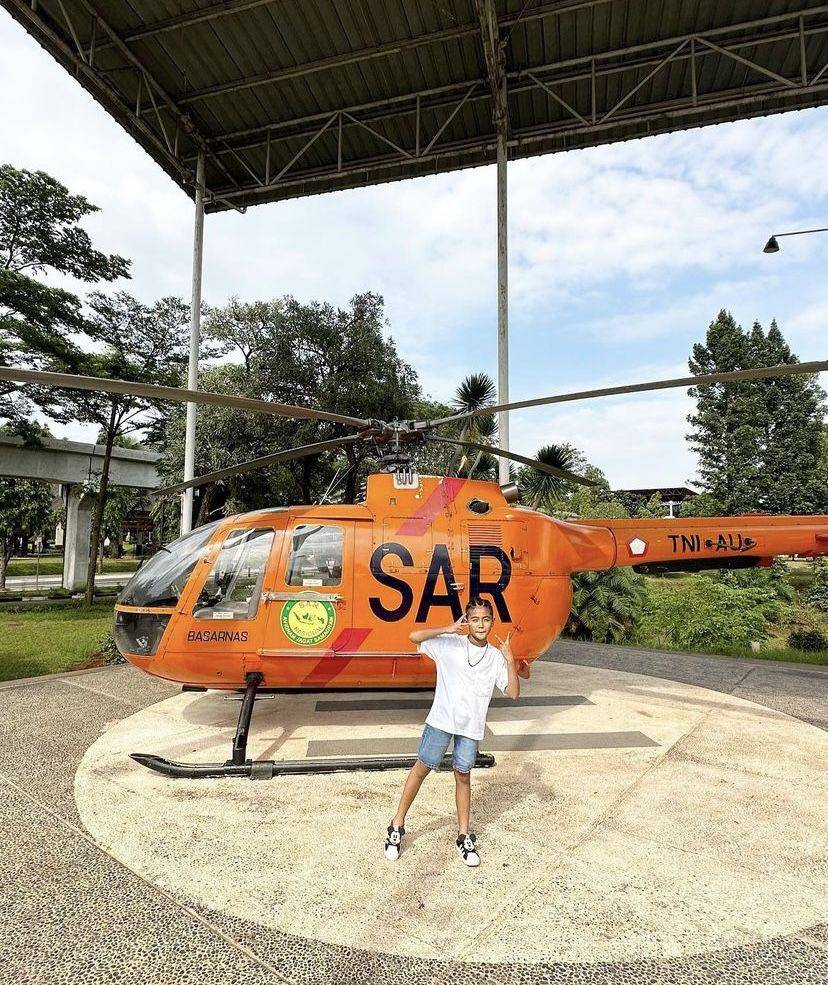 potret Ryshaka kunjungi museum bersama kedua orangtua (instagram.com/mrssharena)