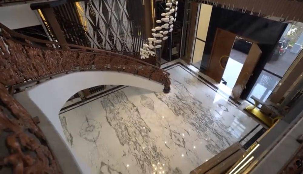 rumah baru dr. Richard Lee (youtube.com/dr. Richard Lee, MARS)