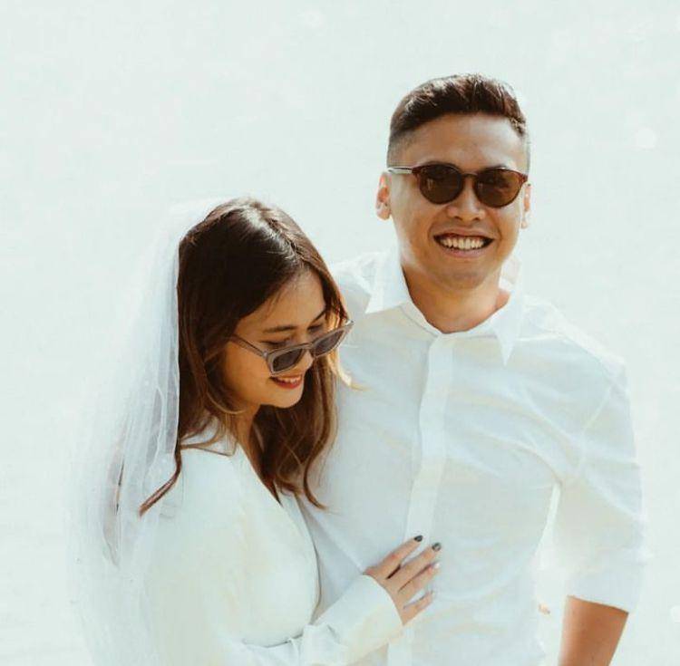 Pernikahan adik Vidi (Instagram.com/devinadeascal)