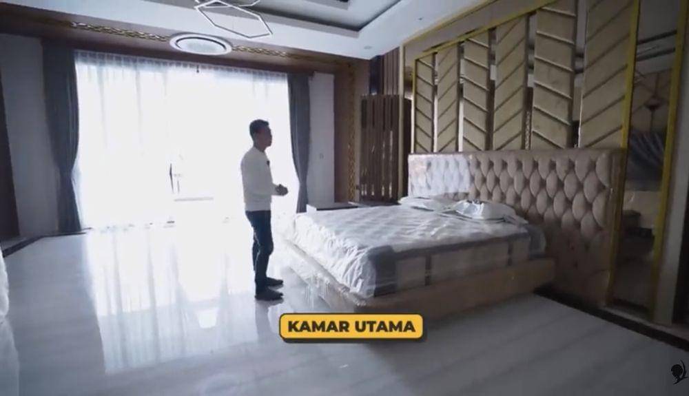 rumah baru dr. Richard Lee (youtube.com/dr. Richard Lee, MARS)