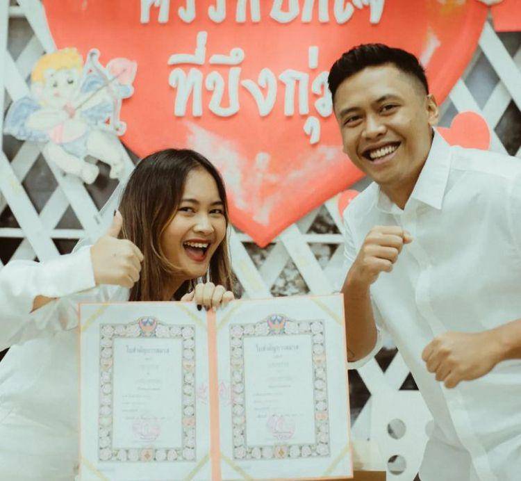Pernikahan adik Vidi (Instagram.com/devinadeascal)