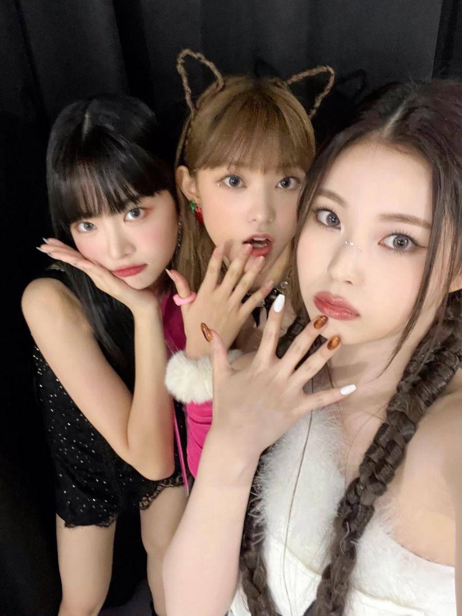Eunchae LE SSERAFIM, Haerin New Jeans, Kyujin NMIXX (twitter.com/IM_LESSERAFIM)