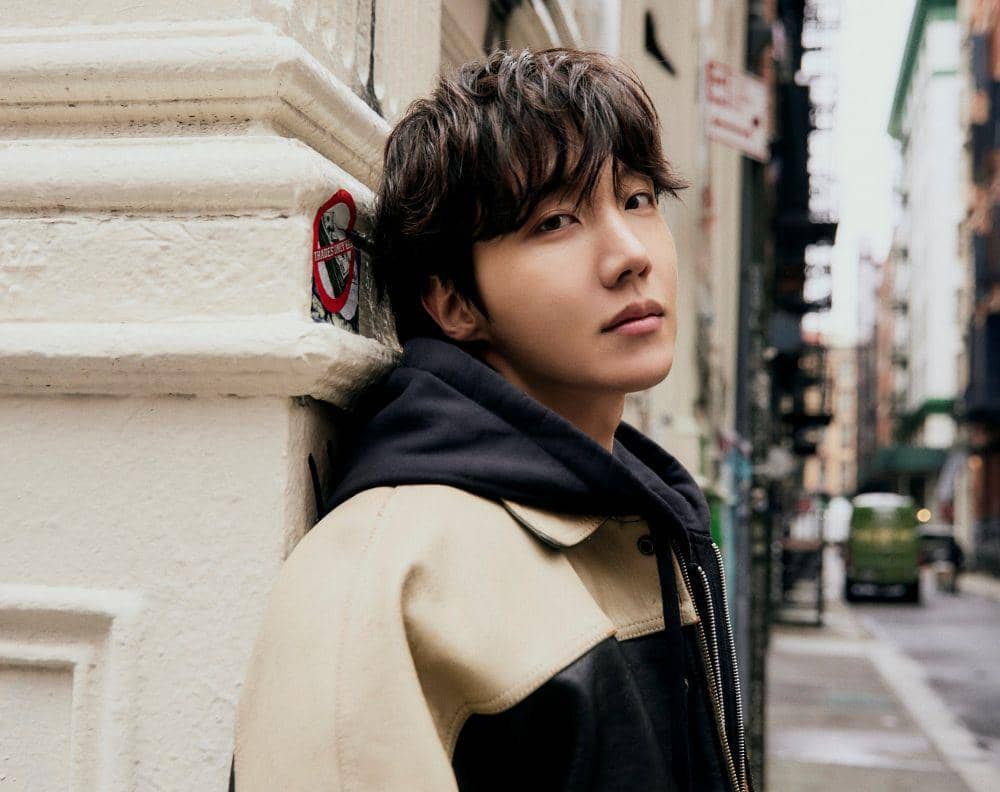 5 Aktivitas J-Hope BTS Sebelum Wamil, Terbaru Rilis 'on the street'