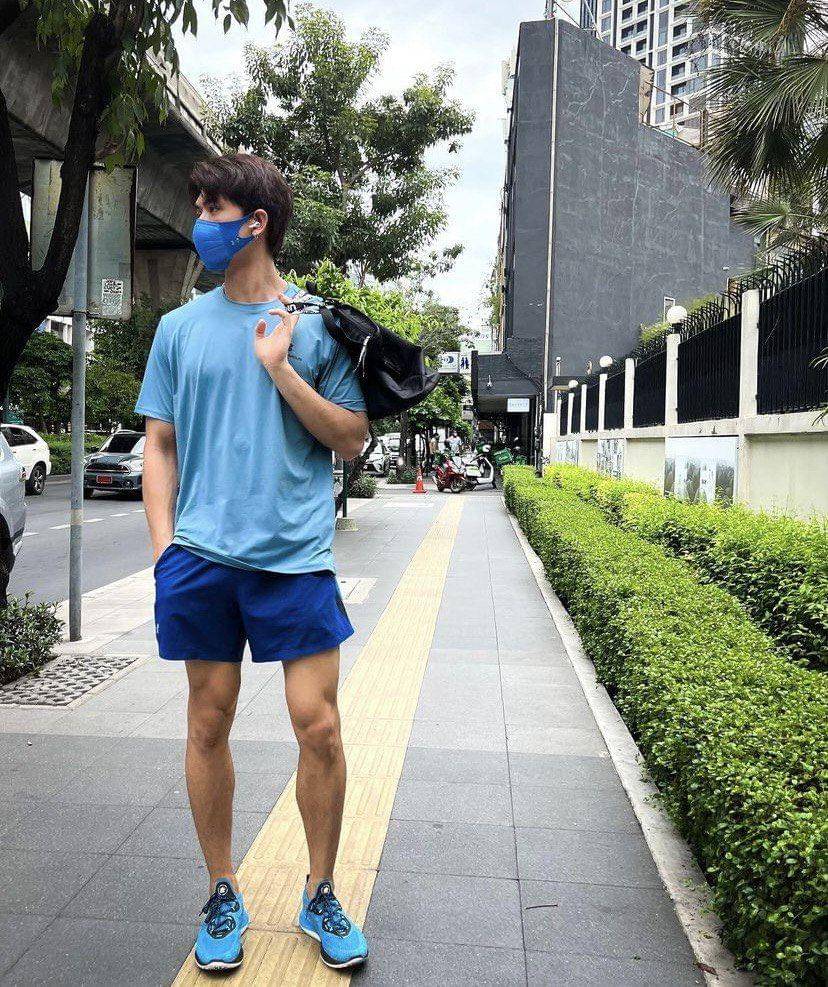 Potret Sporty ala Joss Wayar (instagram.com/josswayar)