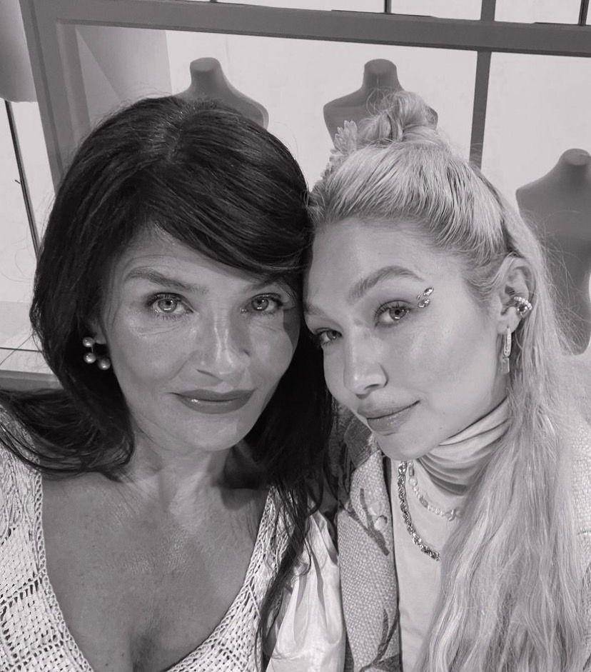 potret Gigi Hadid dan Helena Christensen (instagram.com/gigihadid)