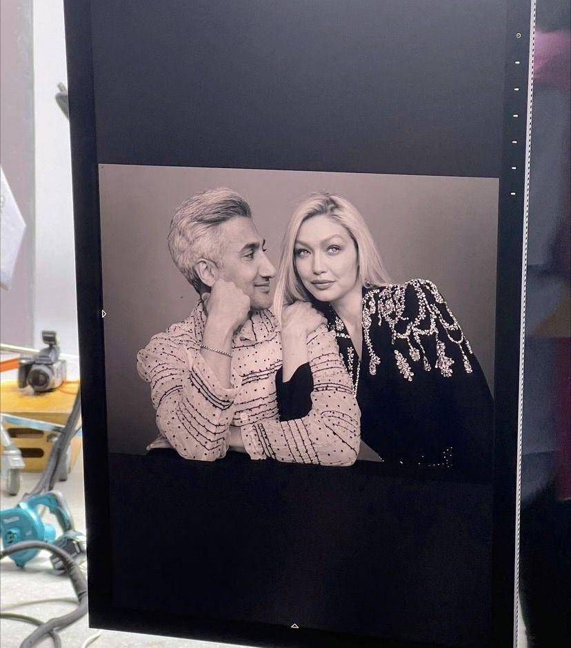 potret Gigi Hadid dan Tan France (instagram.com/gigihadid)