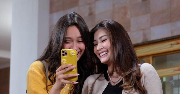 9 Potret Akrab Yasmin Napper dan Demmy Febriana, Bestie Abis!