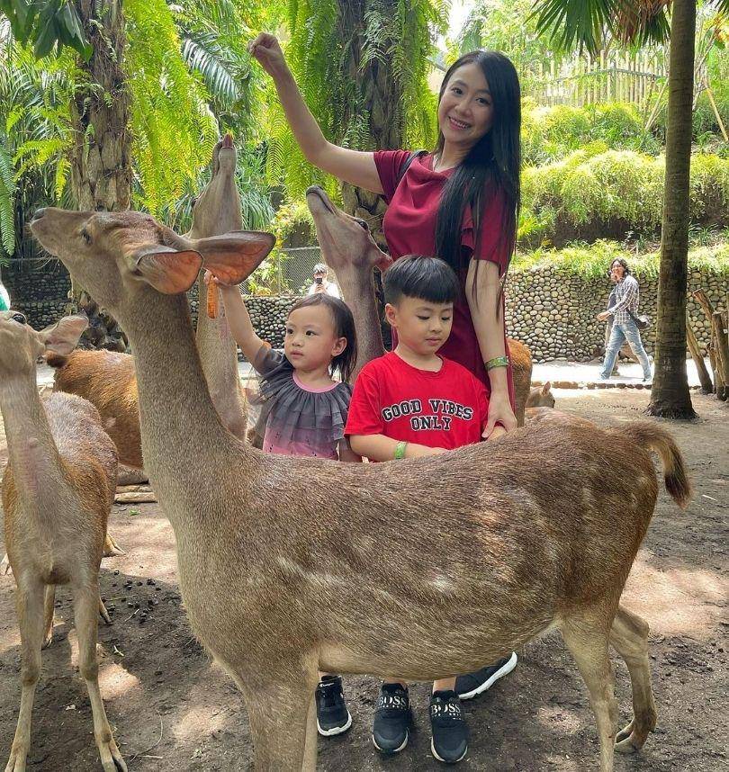 Ryn eks Cherrybelle bersama dua anaknya (instagram.com/xxrynisme)