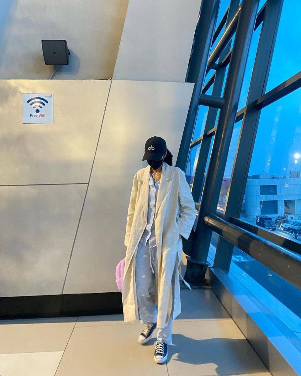 outfit travelling ala Widi Vierratale (instagram.com/widikidiwdkdw)