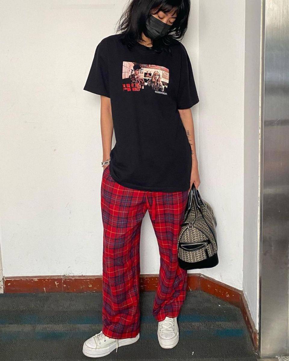 outfit travelling ala Widi Vierratale (instagram.com/widikidiwdkdw)
