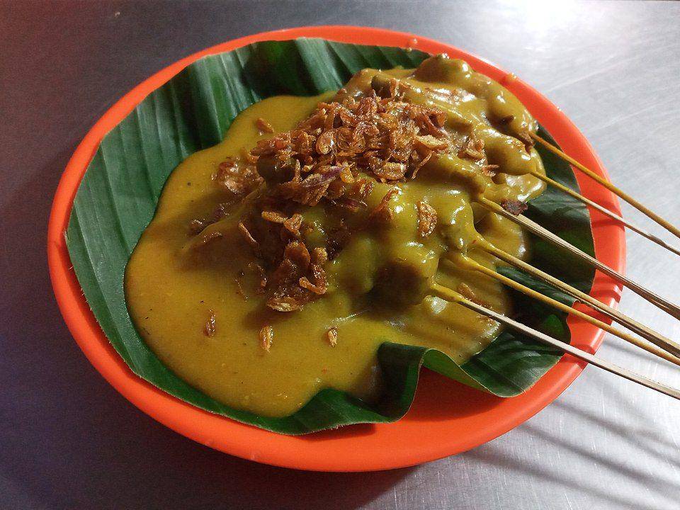 ilustrasi sate padang (commons.wikimedia.org/Sabjan Badio )