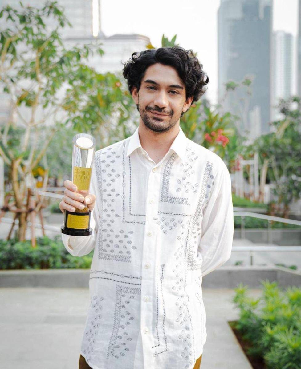 artis lahir Maret (instagram.com/officialpilarez)