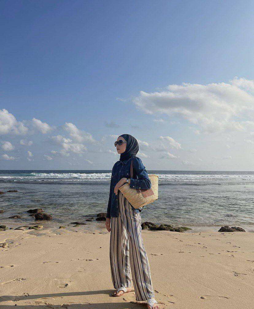 Potret OOTD Pakai Sandal (instagram.com/ameliaelle)