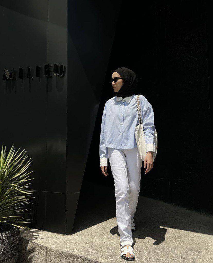 Potret OOTD Pakai Sandal (instagram.com/ameliaelle)