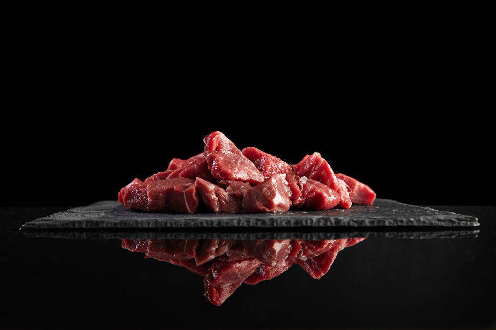 ilustrasi daging sapi (freepik.com/bublikhaus)