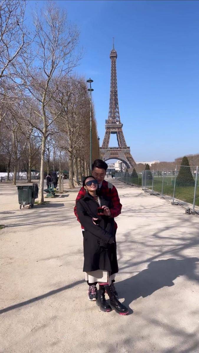 Max Adam melamar Wika Salim di Paris (instagram.com/wikasalim)