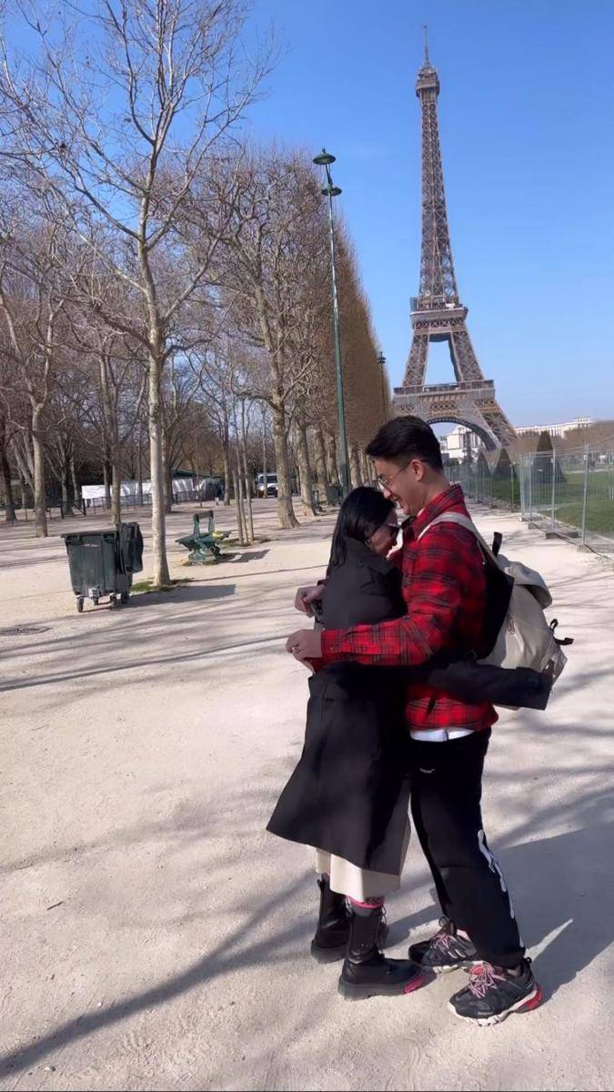 Max Adam melamar Wika Salim di Paris (instagram.com/wikasalim)