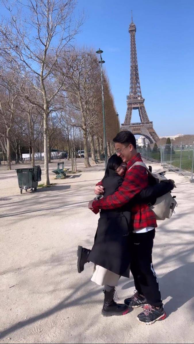 Max Adam melamar Wika Salim di Paris (instagram.com/wikasalim)