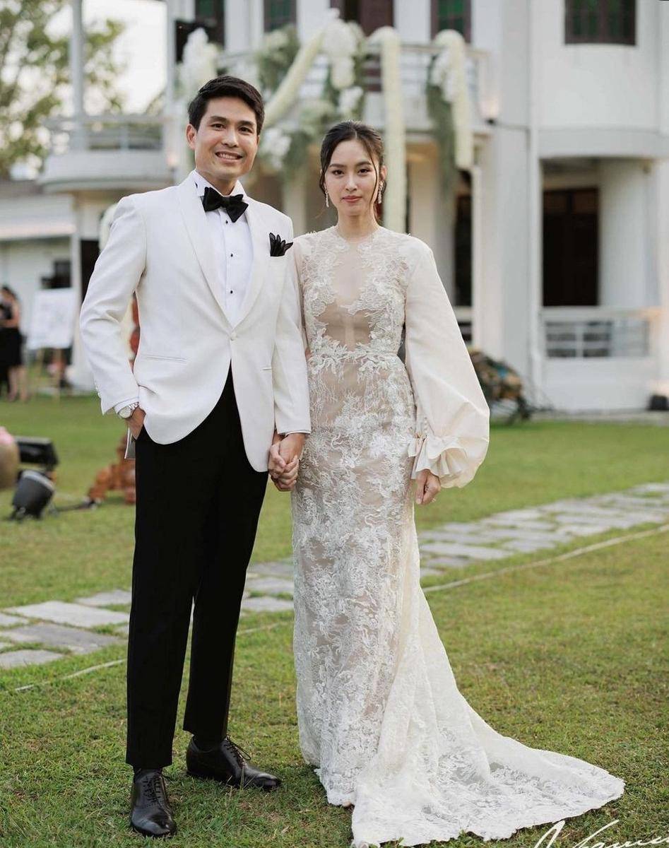 Resepsi Nong Poy (instagram.com/niyadarweddinganswer)