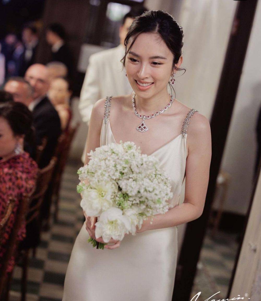 Resepsi Nong Poy (instagram.com/niyadarweddinganswer)