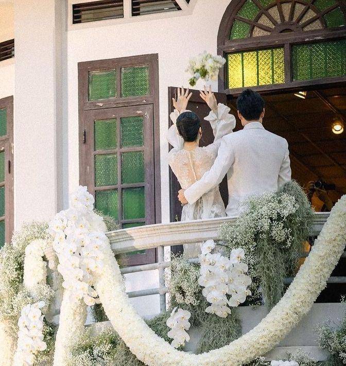 Resepsi Nong Poy (instagram.com/niyadarweddinganswer)