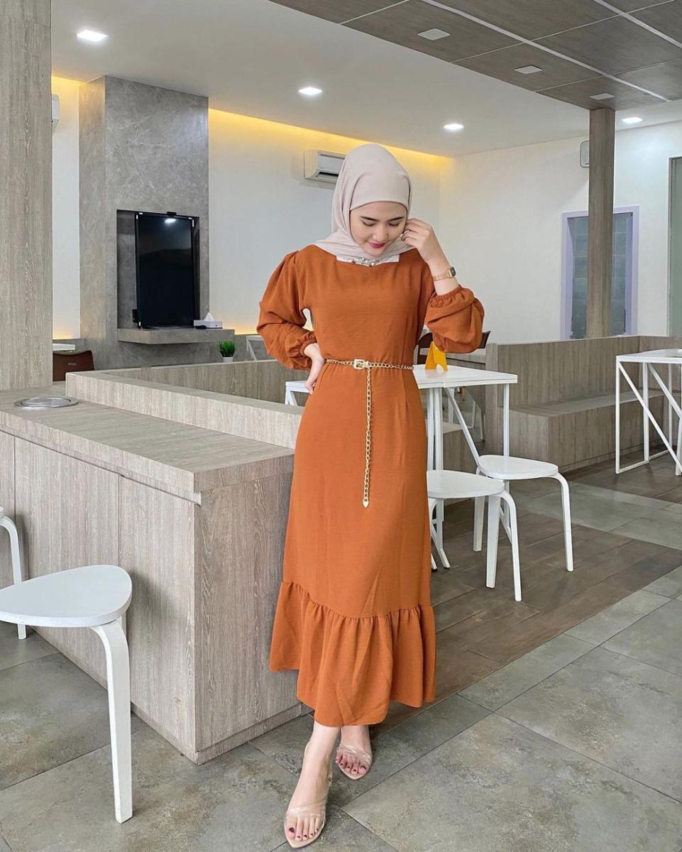 inspirasi outfit bukber hijab ala Intan Ghazella (instagram.com/intanghazll_)