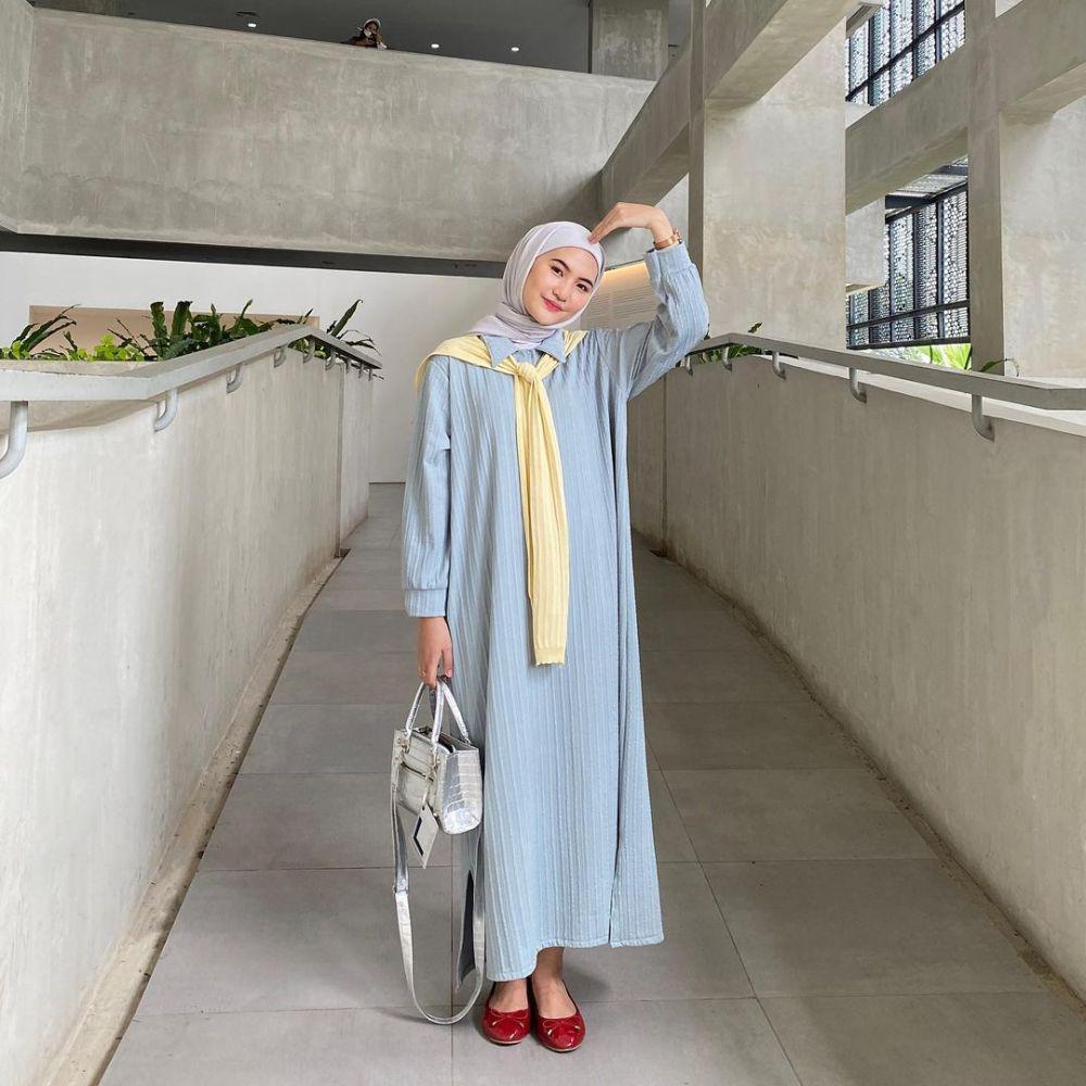 inspirasi padu padan outfit bukber hijab ala Intan Ghazella (instagram.com/intanghazll_)