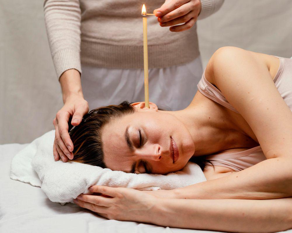Amankah Membersihkan Telinga dengan Ear Candle?