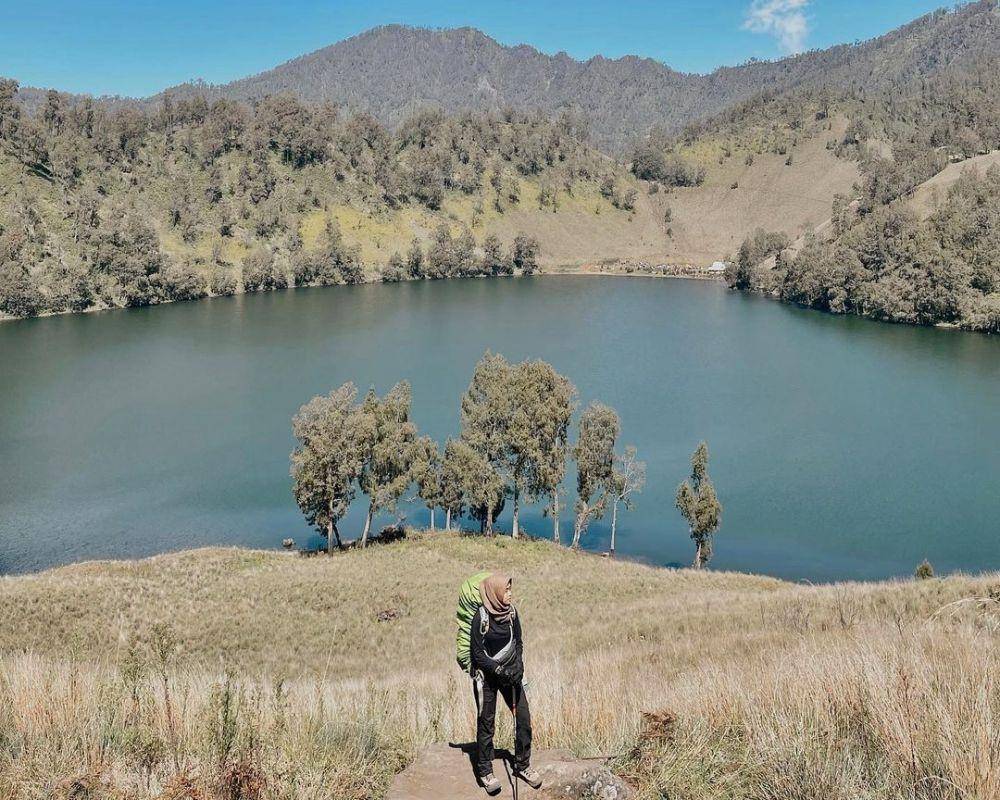Ranu Kumbolo, Lumajang (instagram.com/shelikaaz)