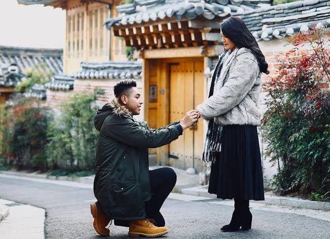 Artis dilamar diluar negeri (Instagram.com/sitibadriah)