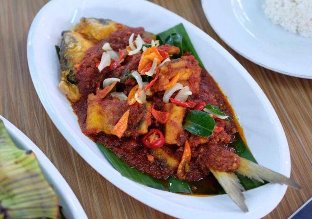 ikan bandeng bumbu rujak (instagram.com/kulinertarakan)