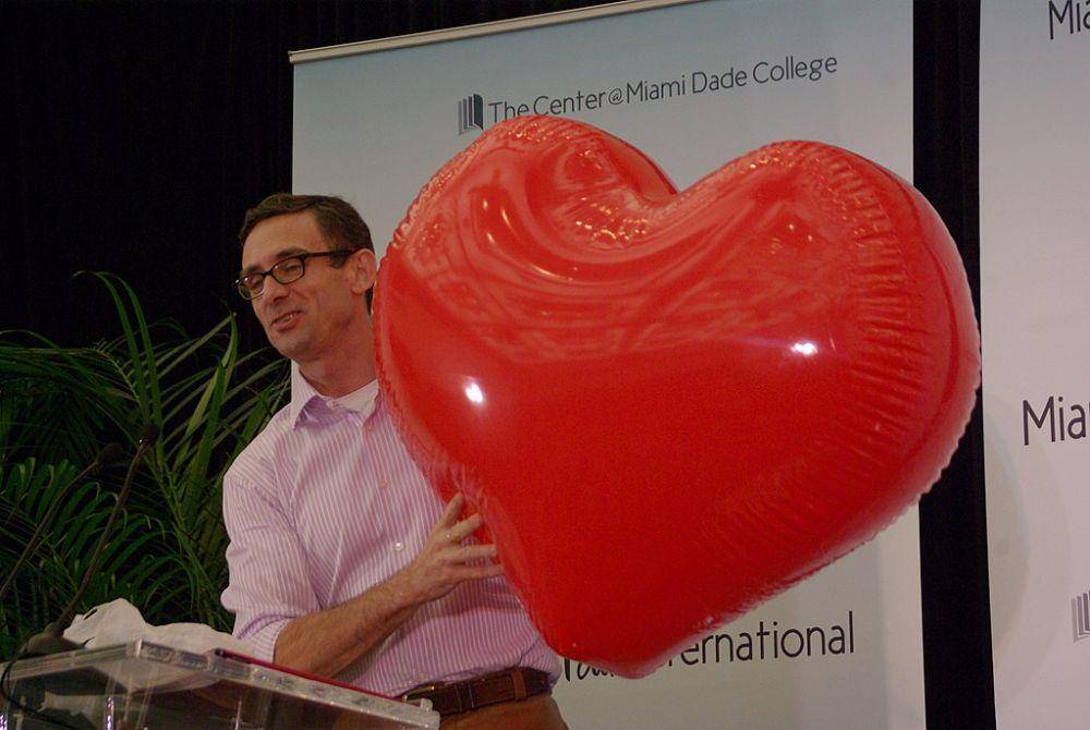 Penulis Amerika Chuck Palahniuk di Miami Book Fair International 2011 (commons.wikimedia.org/Rodrigo Fernández)