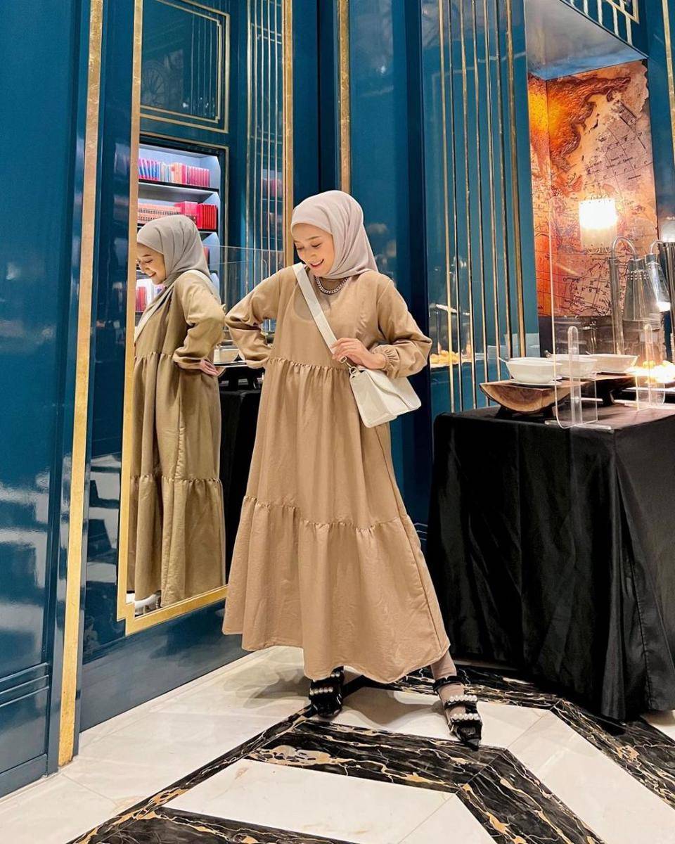 OOTD hijab cewek bumi ala selebgram Seviqe Febinita (instagram.com/seviqfebinita)