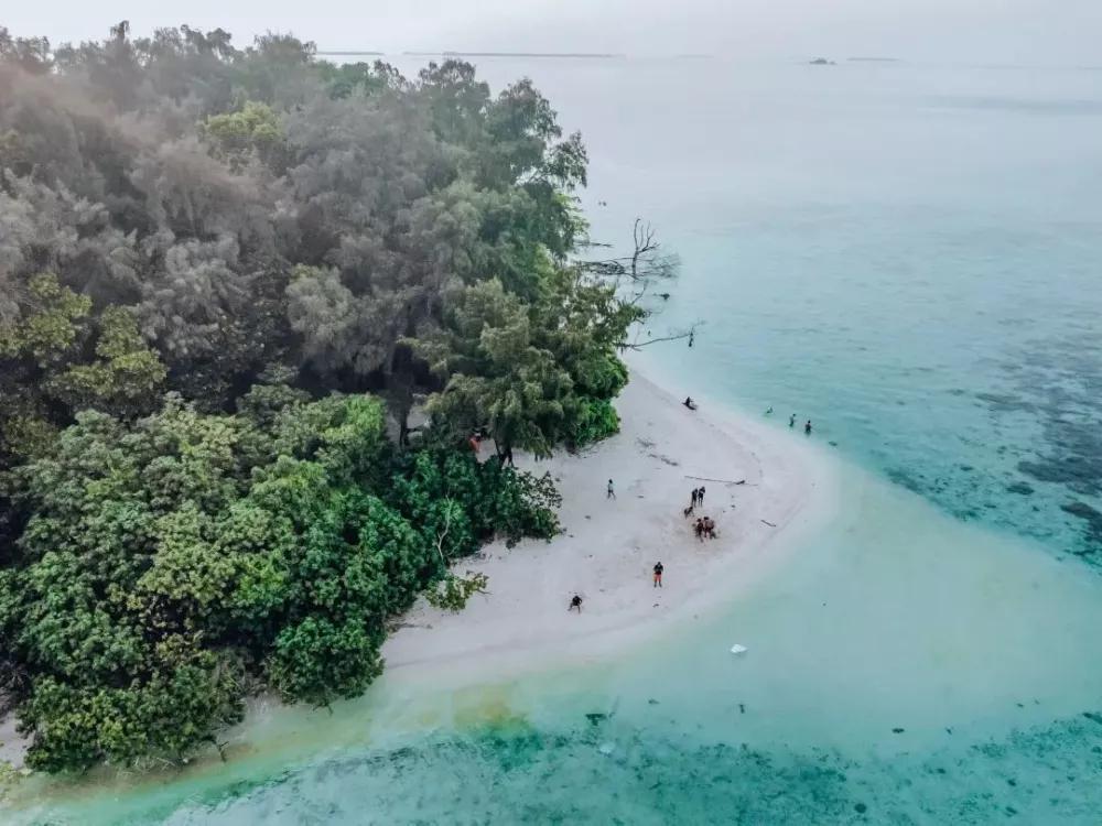 10 Potret Eksotis Pulau Sepa, Tempat Wisata Dekat Ibu Kota
