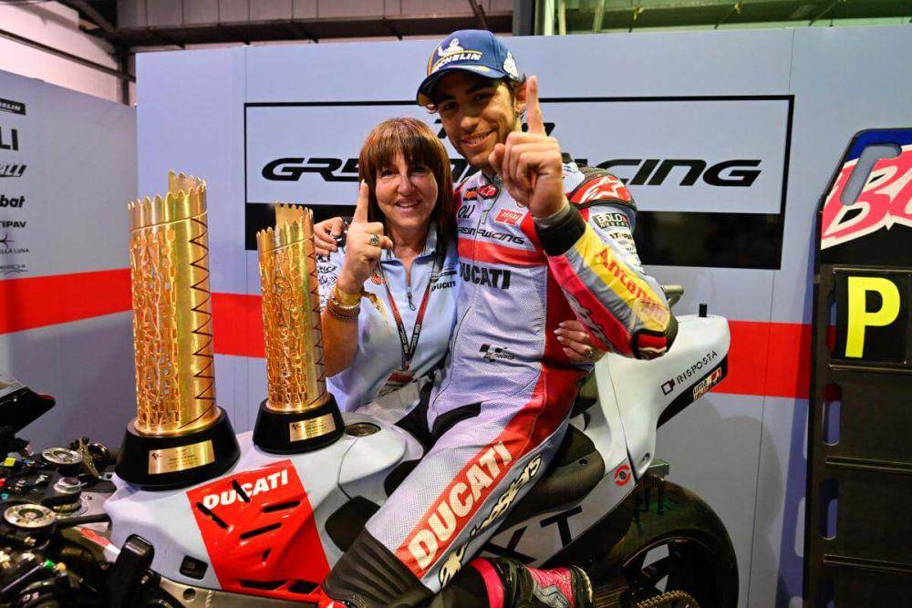 potret Enea Bastianini dan Nadia Padovani (motogp.com)