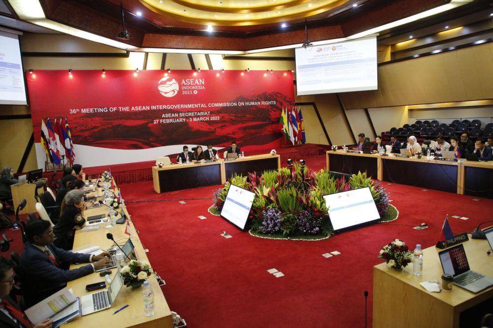 Pertemuan perdana AICHR di Jakarta. (dok. Kemlu RI)