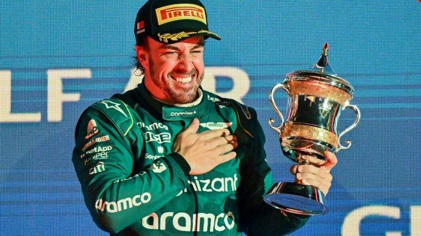 pembalap Aston Martin, Fernando Alonso (formula1.com)